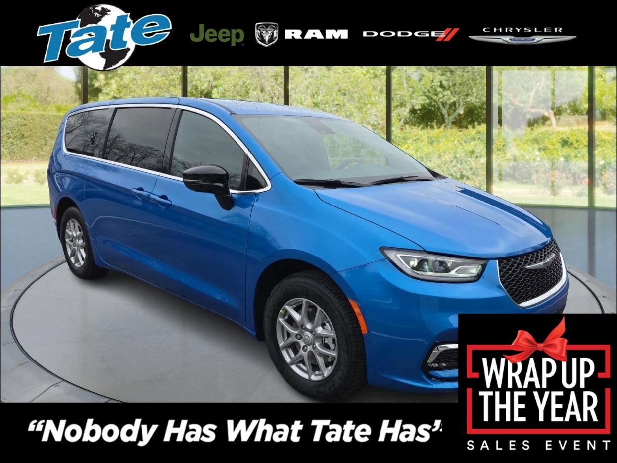 2026 Chrysler Pacifica Select's photo