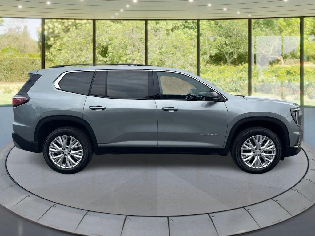 Used 2024 GMC Acadia FWD Elevation