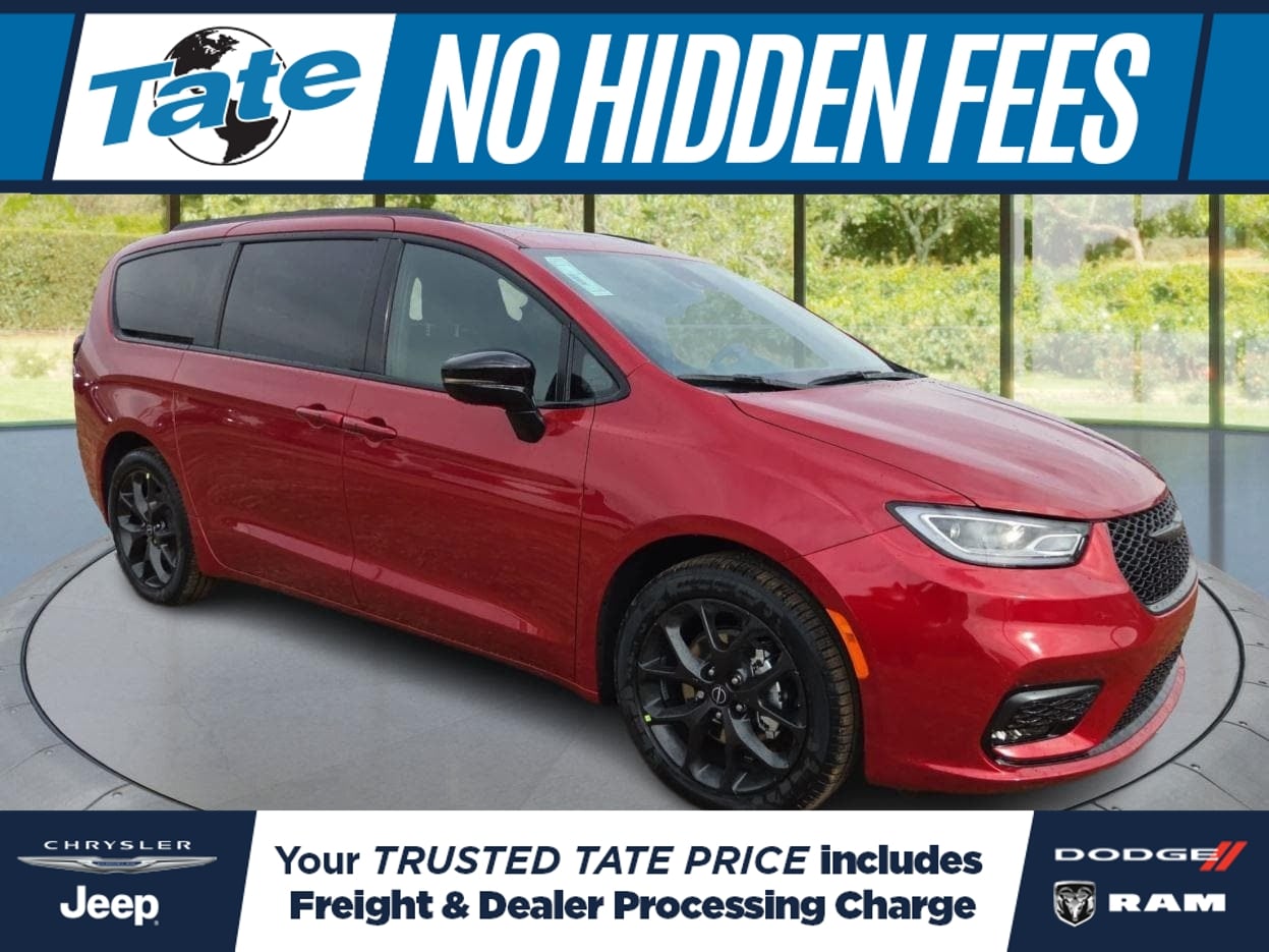 2026 Chrysler Pacifica Select's photo