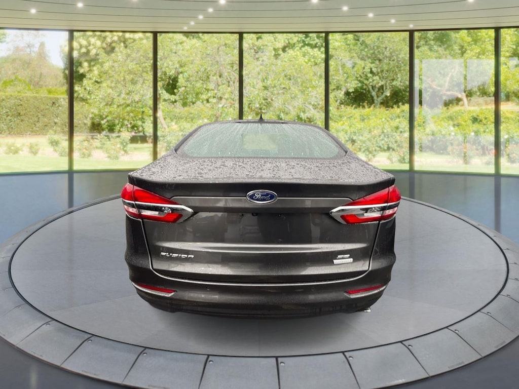 Used 2019 Ford Fusion SE Sedan