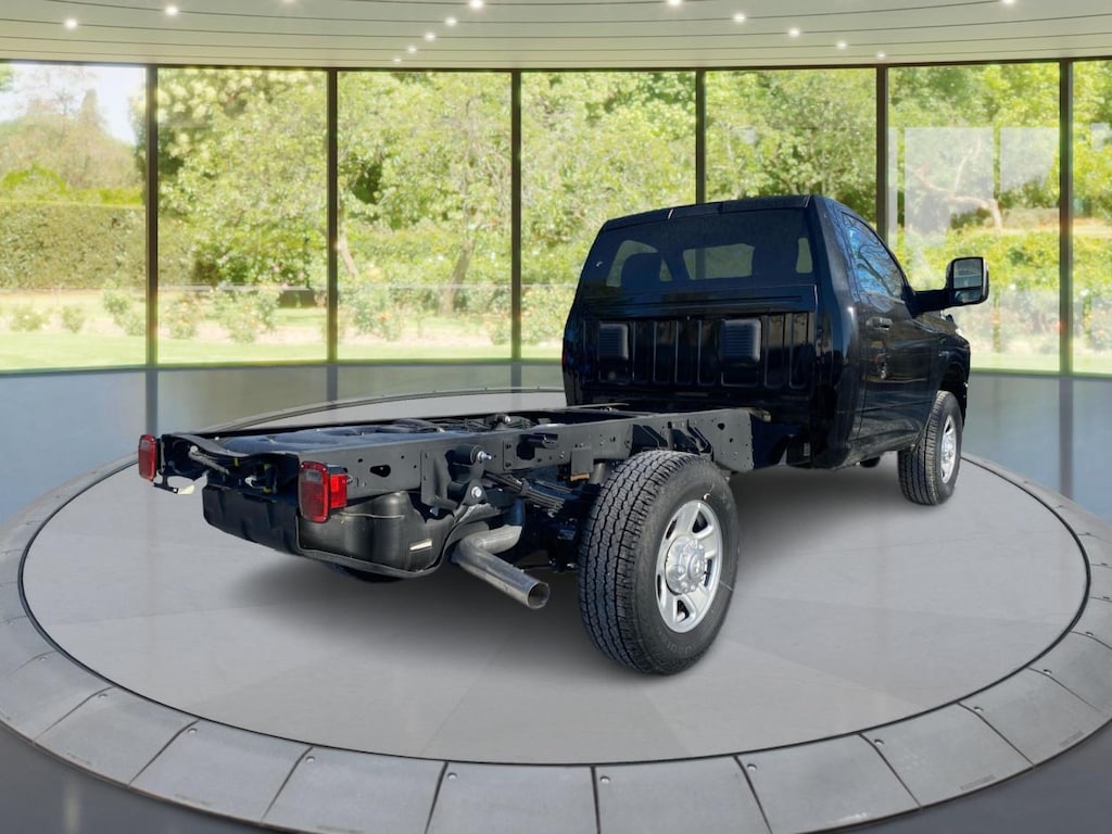 New 2023 Ram 3500 Chassis Cab 3500 TRADESMAN CHASSIS REGULAR CAB 4X4 60' CA Pickup
