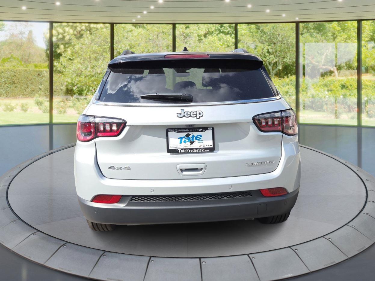 2025 Jeep Compass Limited photo 4