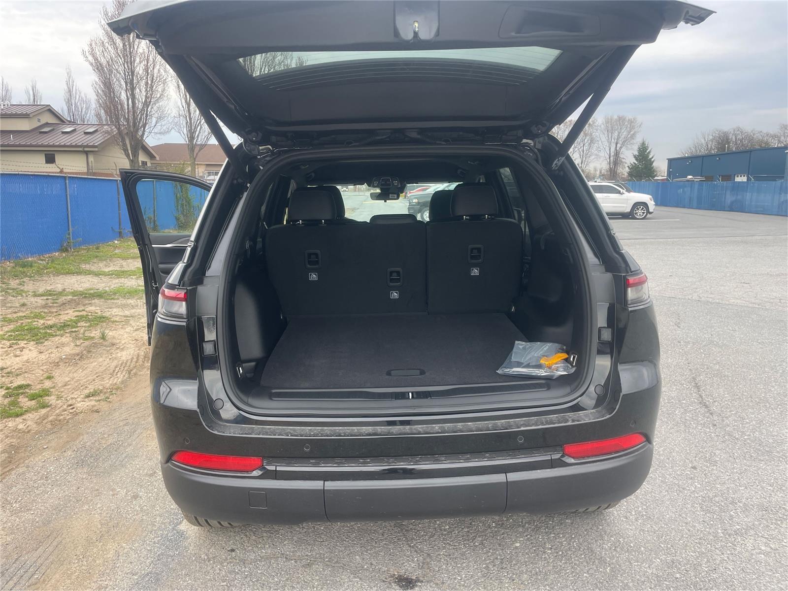 2025 Jeep Grand Cherokee Limited - Photo 12