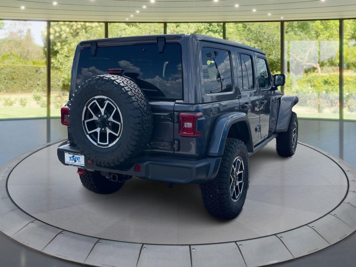 2025 Jeep Wrangler Rubicon photo 4