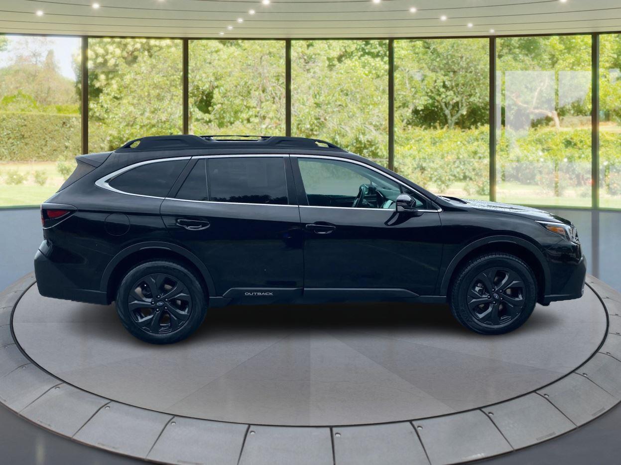 2022 Subaru Outback Onyx Edition XT photo 2