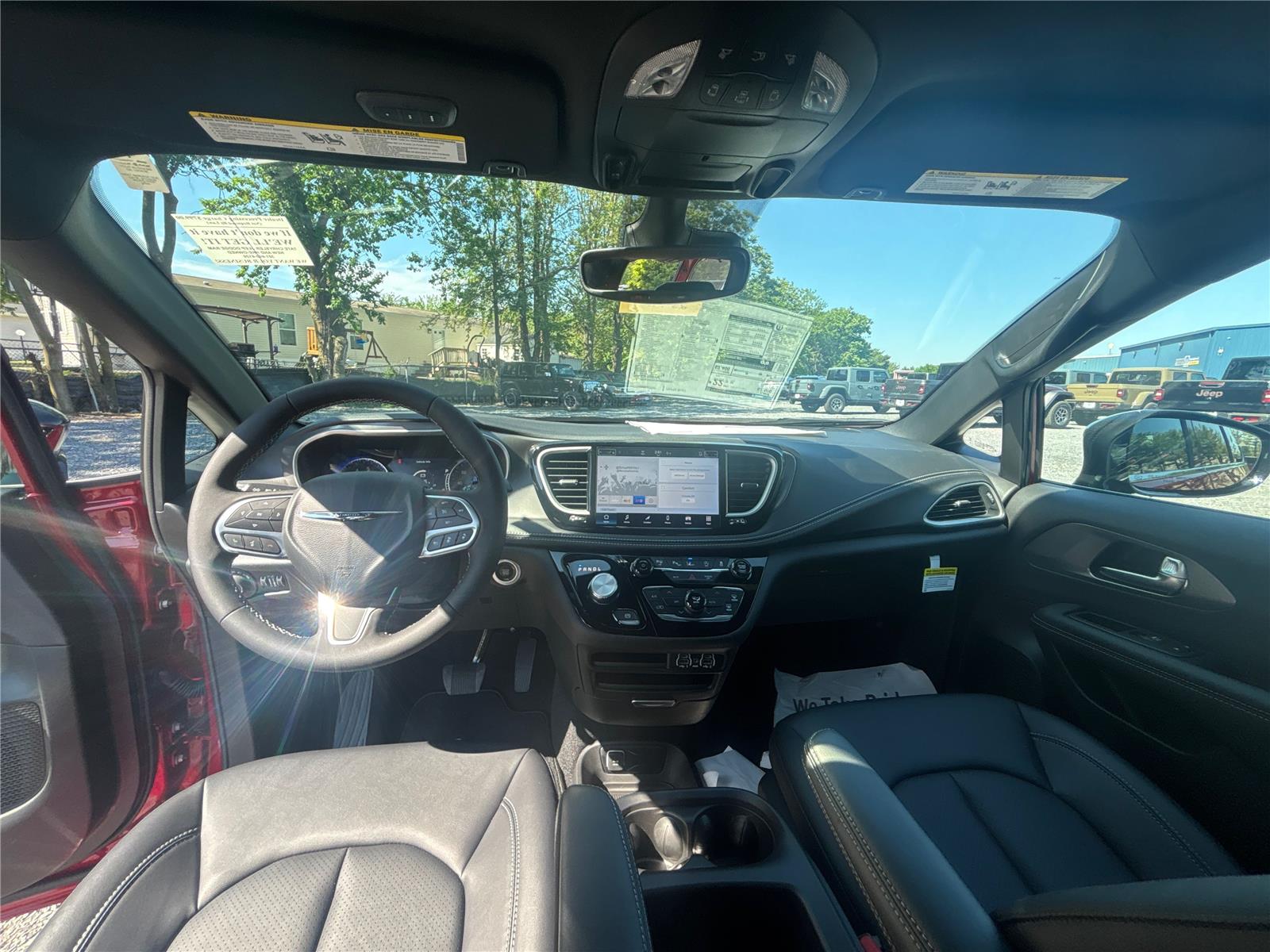 2025 Chrysler Pacifica Select - Photo 20