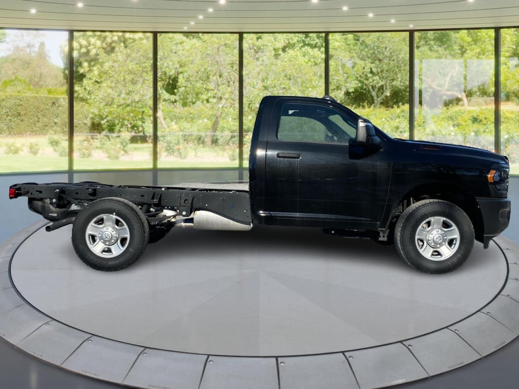 New 2023 Ram 3500 Chassis Cab 3500 TRADESMAN CHASSIS REGULAR CAB 4X4 60' CA Pickup