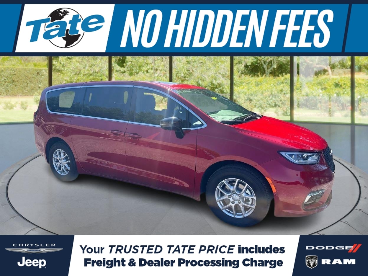 2025 Chrysler Pacifica Select's photo