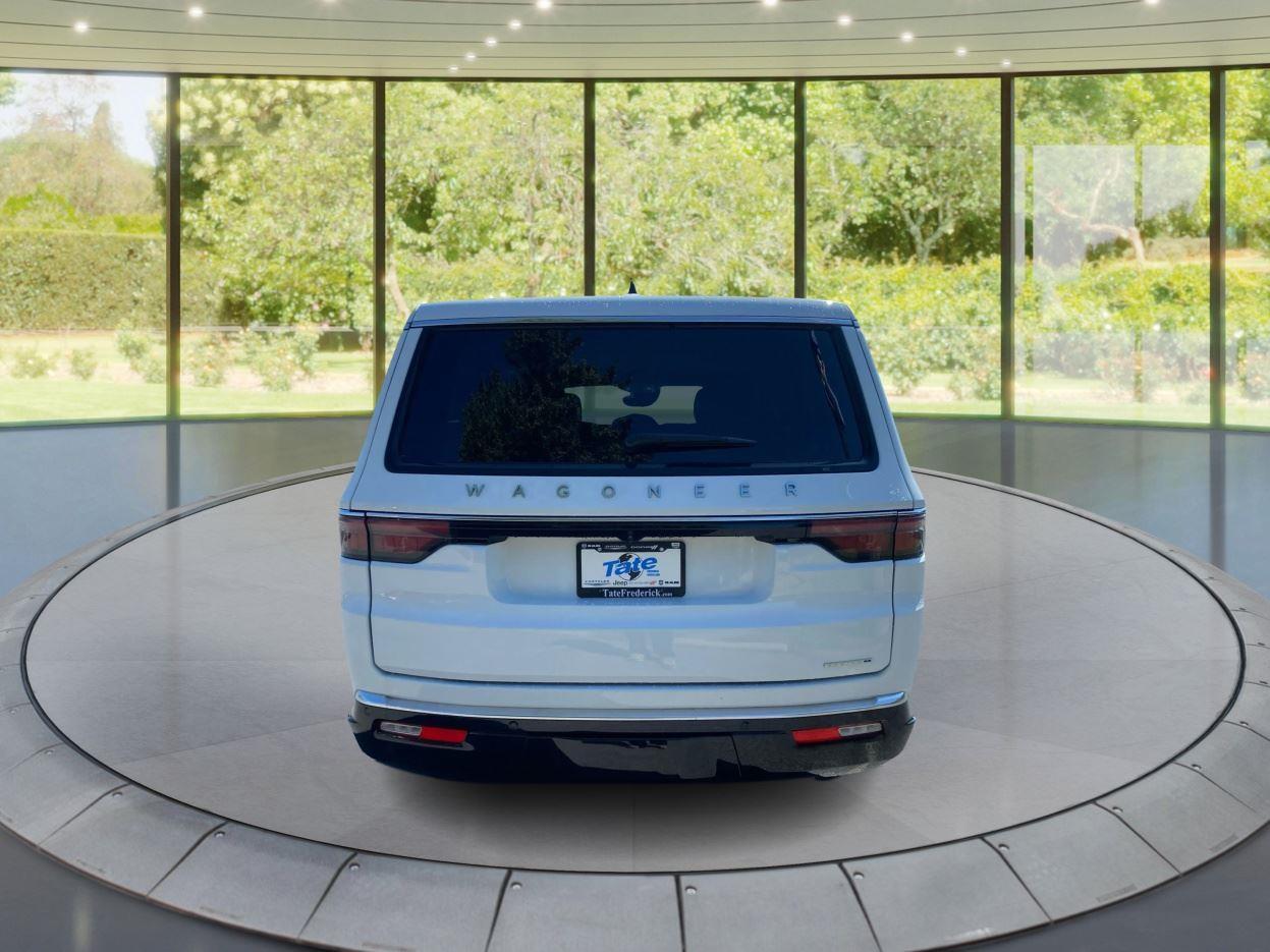 2024 Jeep Wagoneer L Series II photo 4