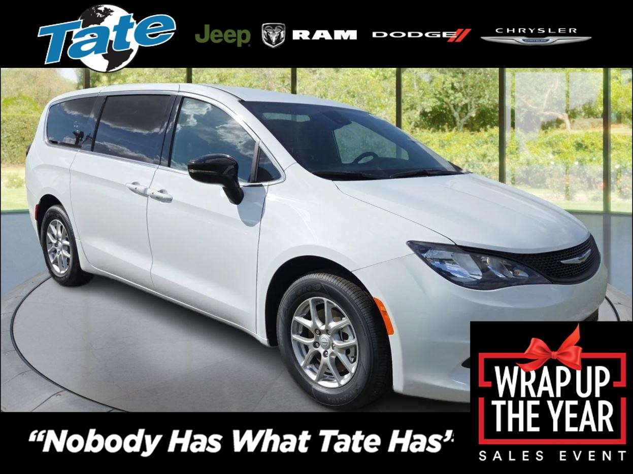 2026 Chrysler Voyager LX's photo