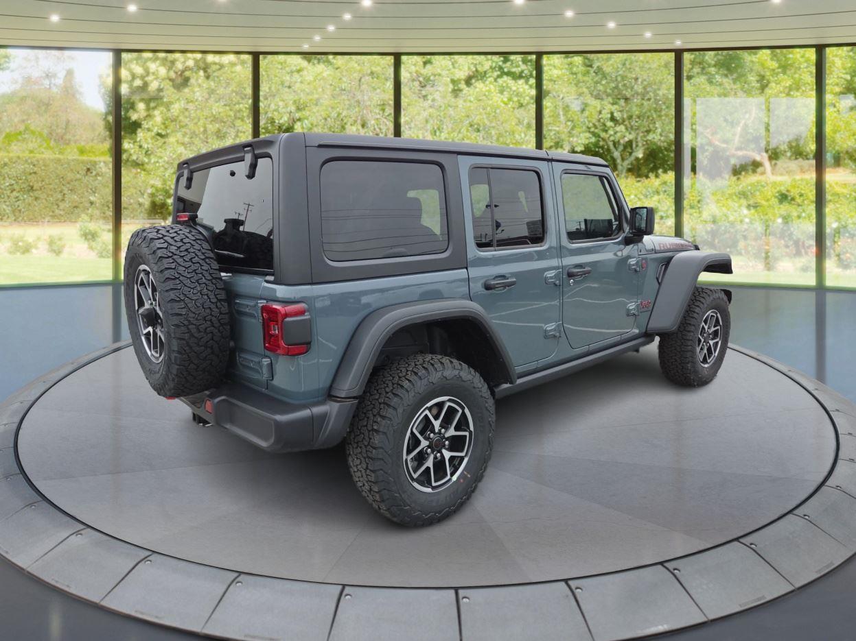 2025 Jeep Wrangler Rubicon photo 3