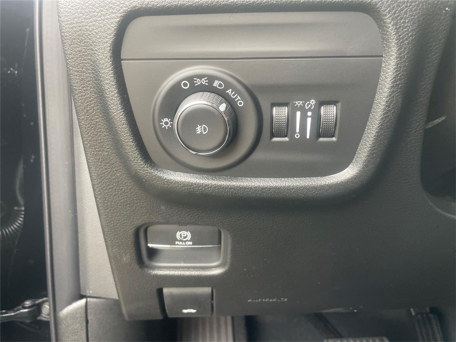 2025 Jeep Grand Cherokee Limited - Photo 17