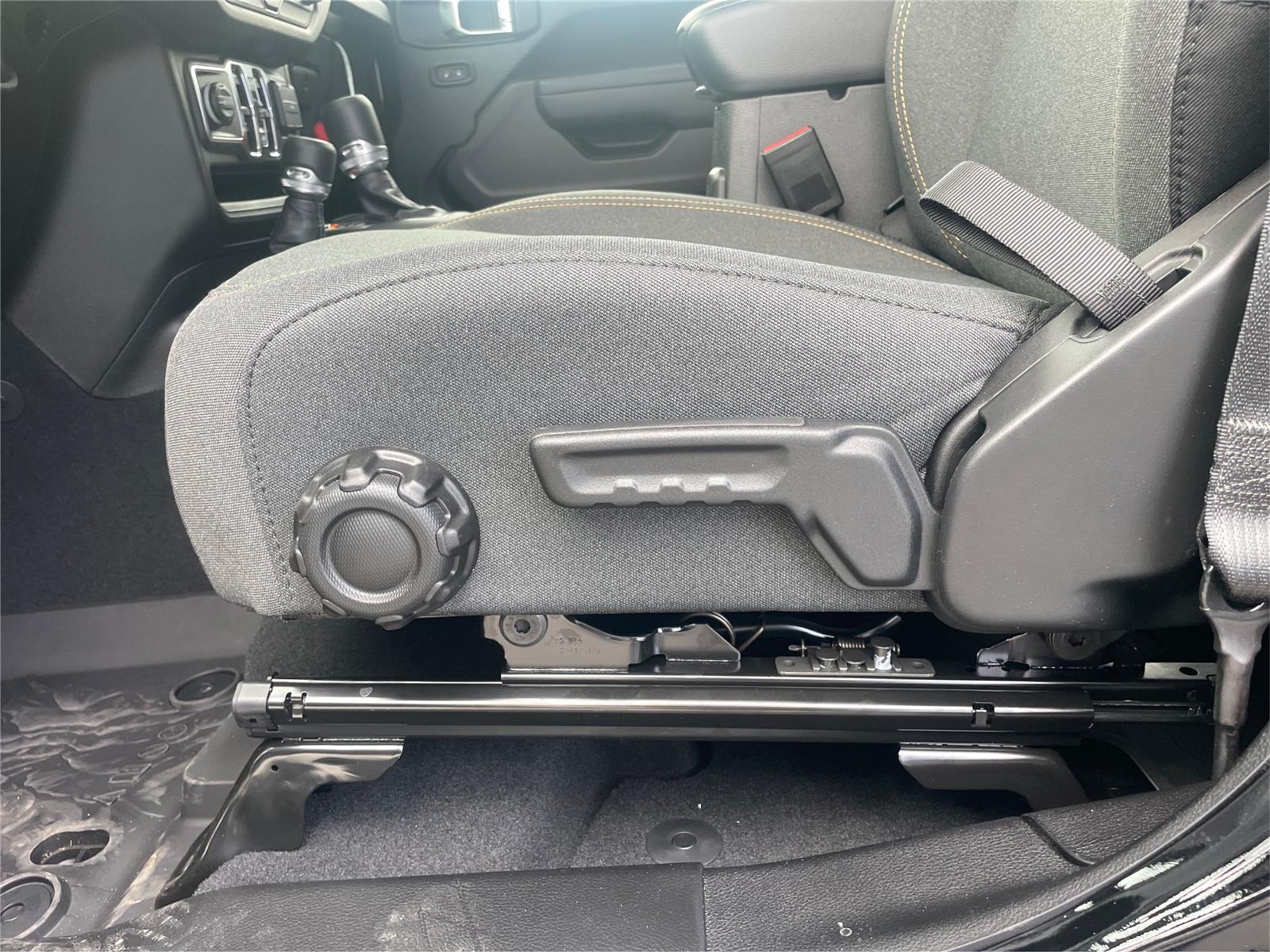 2025 Jeep Wrangler 4-Door Sport S - Photo 19