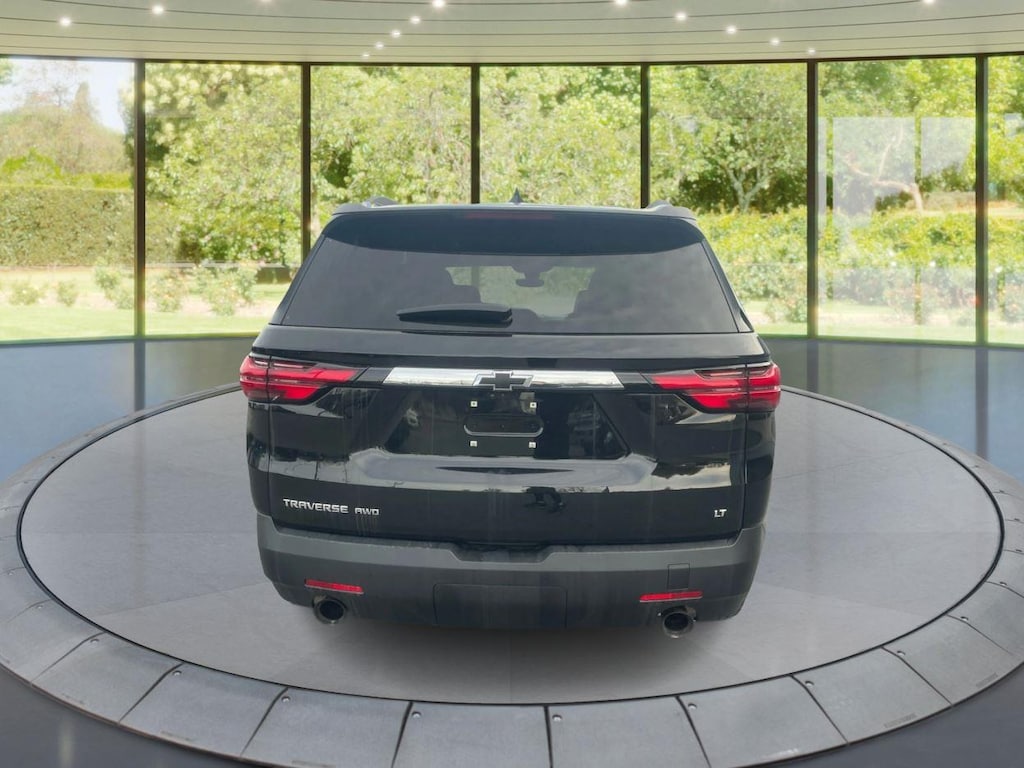Used 2023 Chevrolet Traverse LT Leather SUV