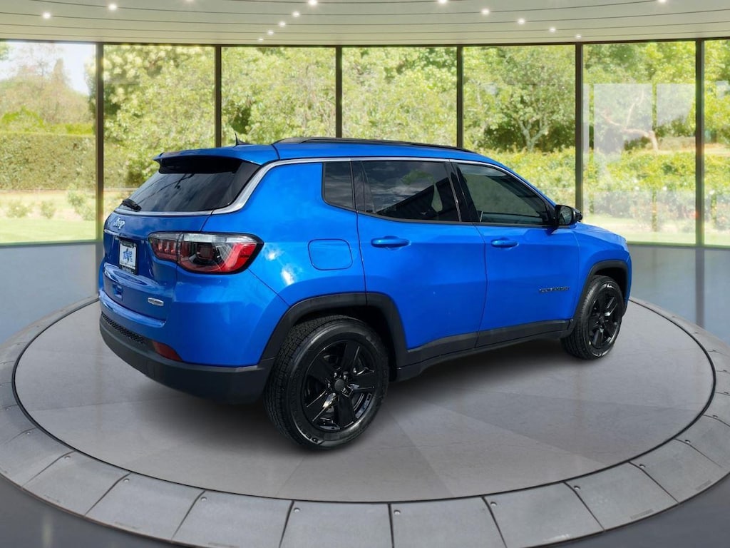 Certified 2022 Jeep Compass Latitude SUV