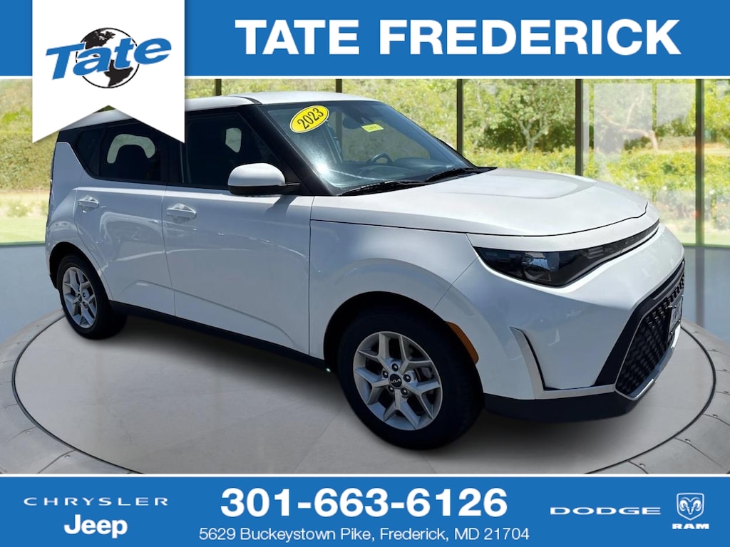Used 2023 Kia Soul LX LX IVT