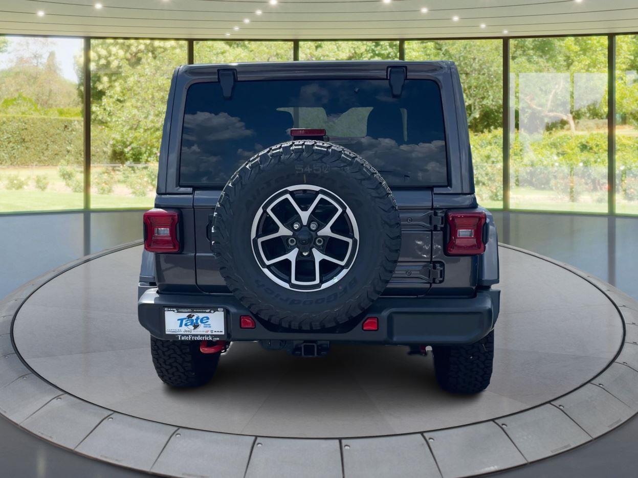 2025 Jeep Wrangler Rubicon photo 3