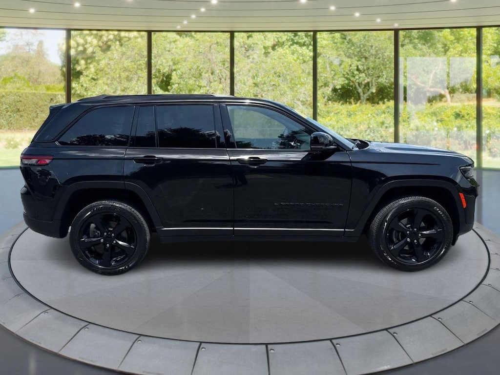 Certified 2023 Jeep Grand Cherokee Altitude SUV