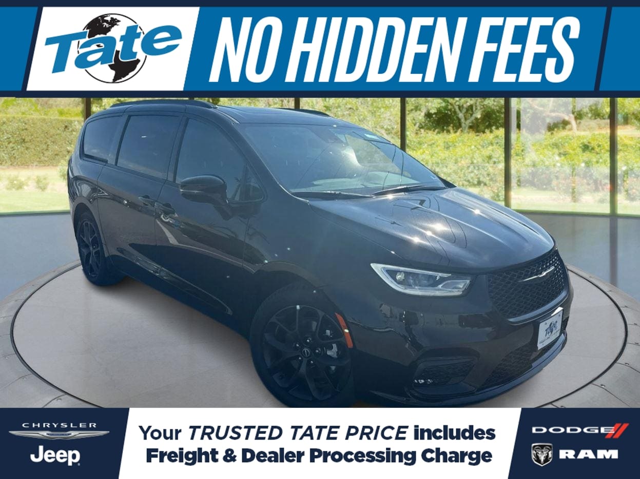 2026 Chrysler Pacifica Select's photo