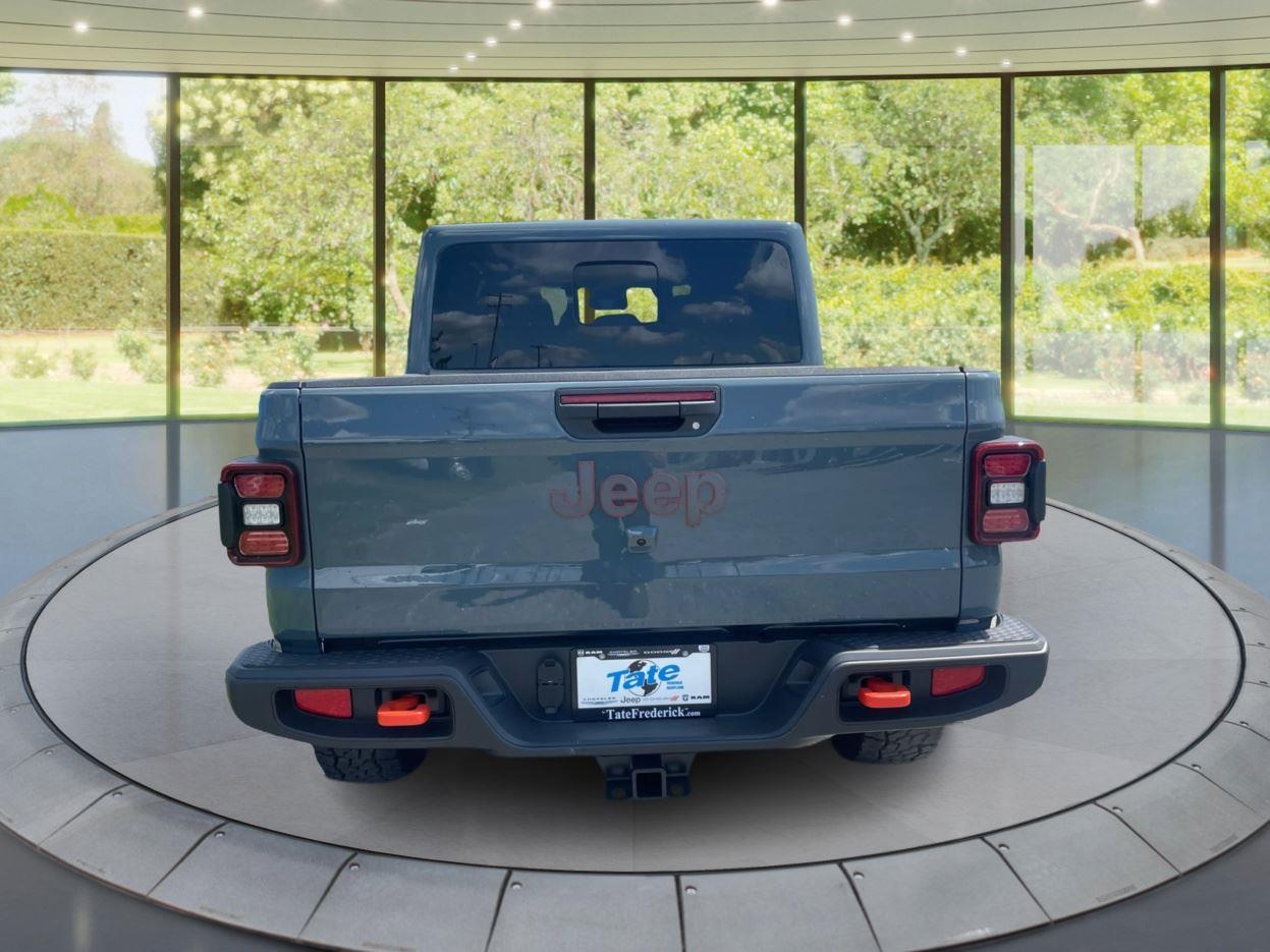 2025 Jeep Gladiator Mojave photo 3