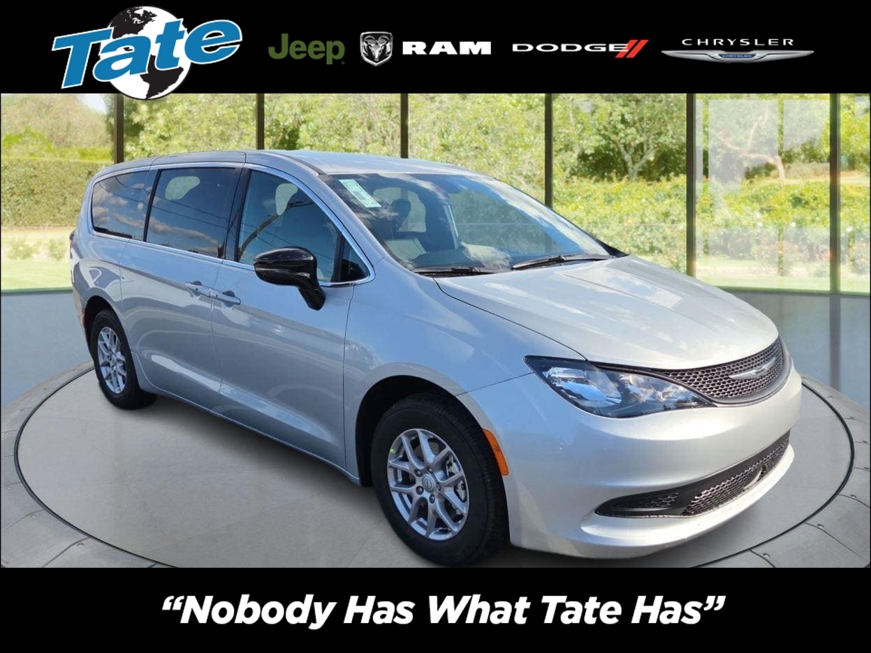 2026 Chrysler Voyager LX's photo