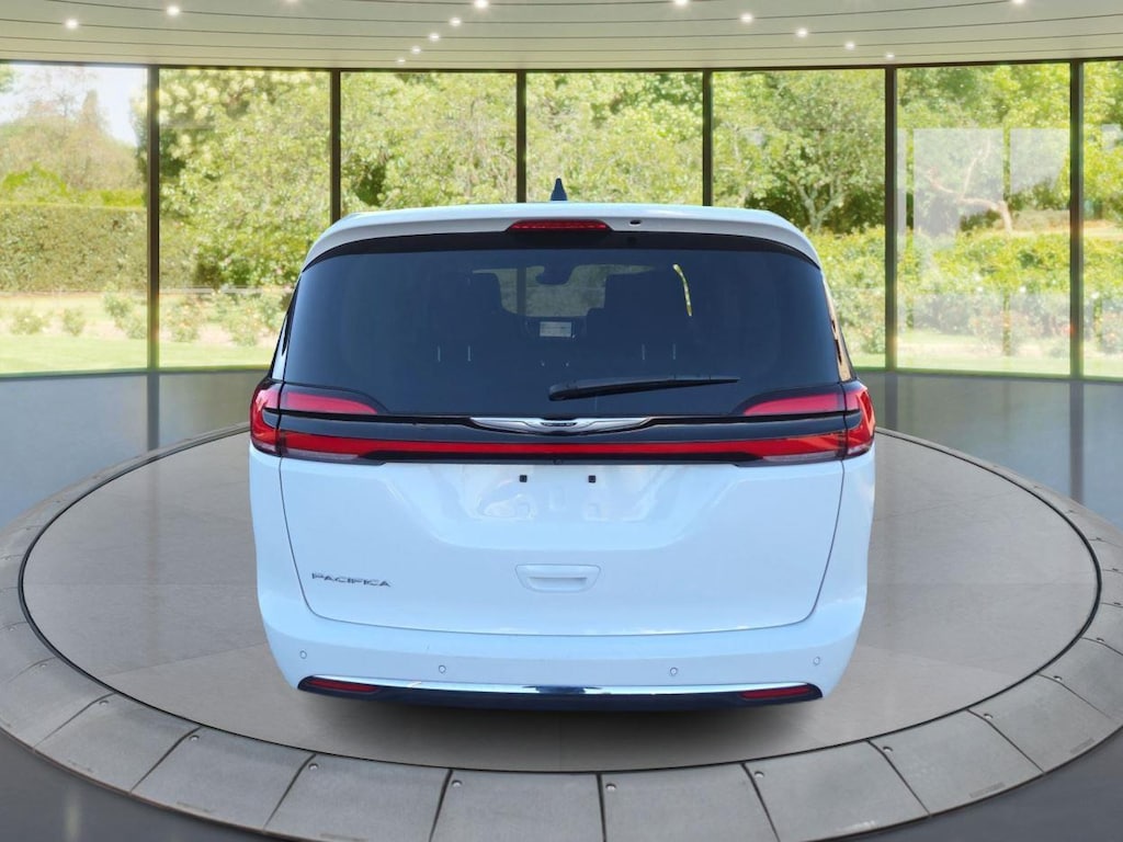 Certified 2024 Chrysler Pacifica Touring L Van