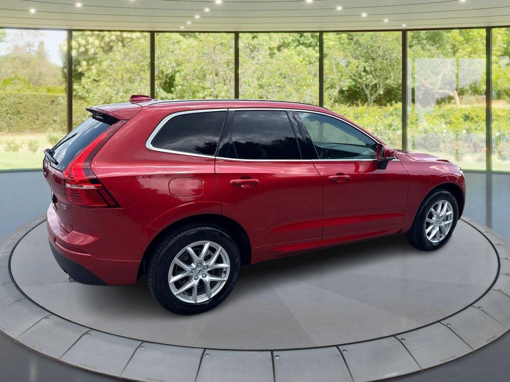 Used 2021 Volvo XC60 Momentum SUV