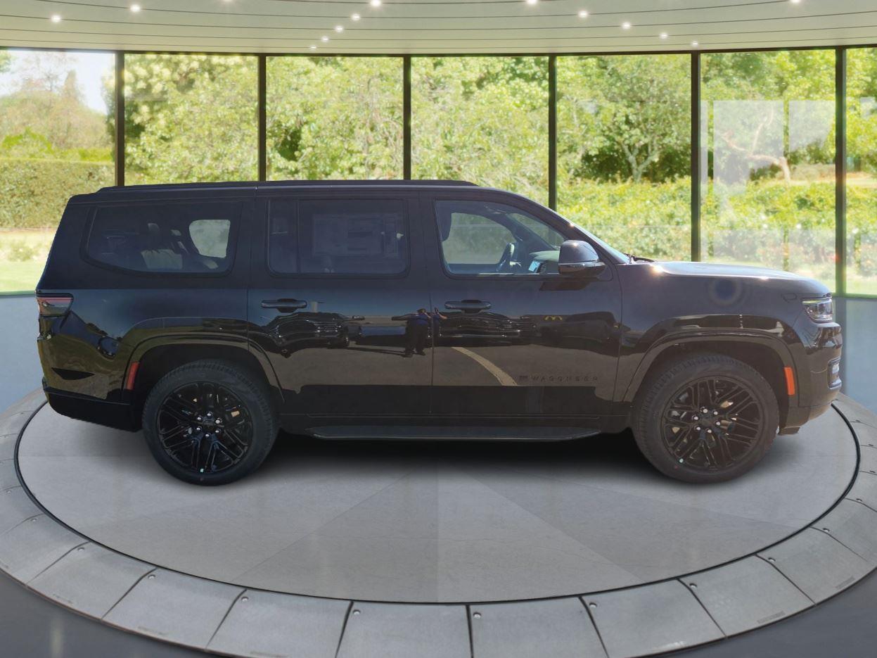 2025 Jeep Wagoneer Carbide photo 2