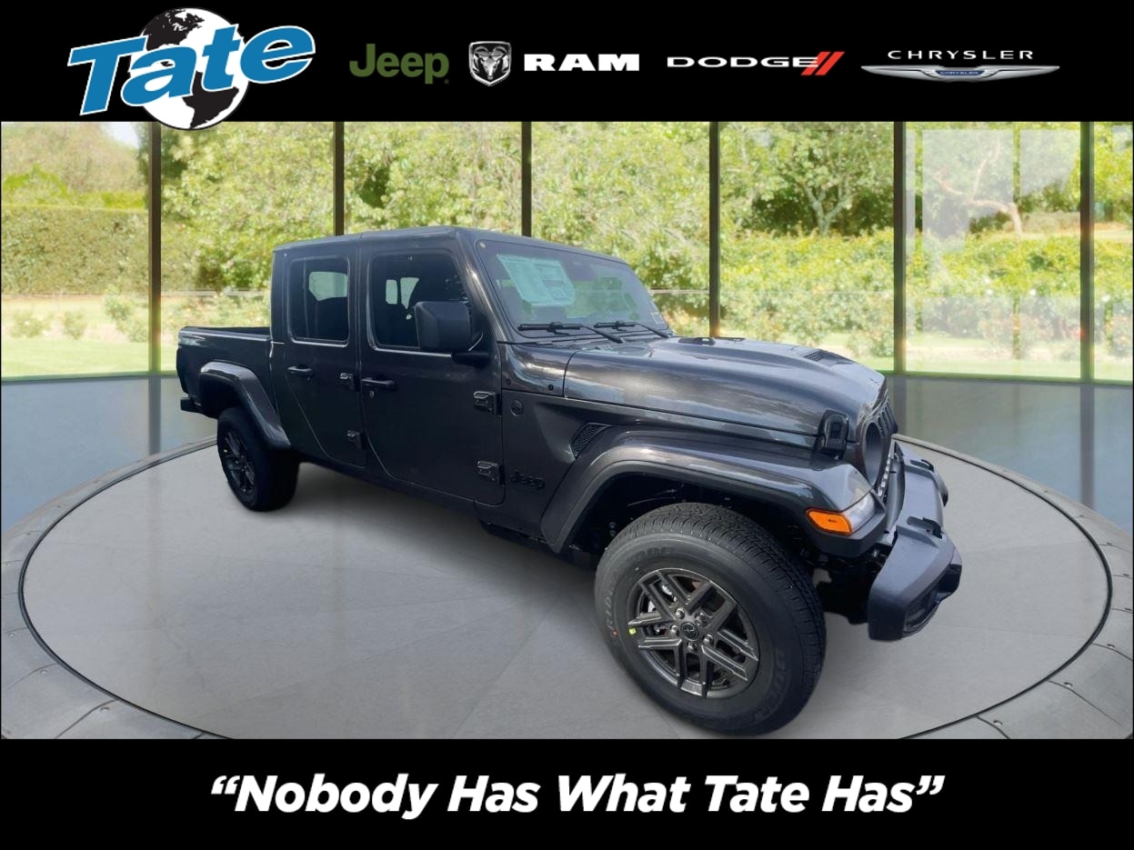 2026 Jeep Gladiator Sport S's photo