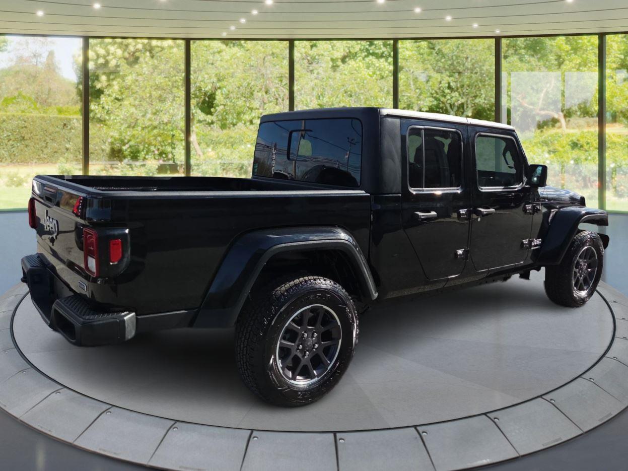 2023 Jeep Gladiator Overland photo 3