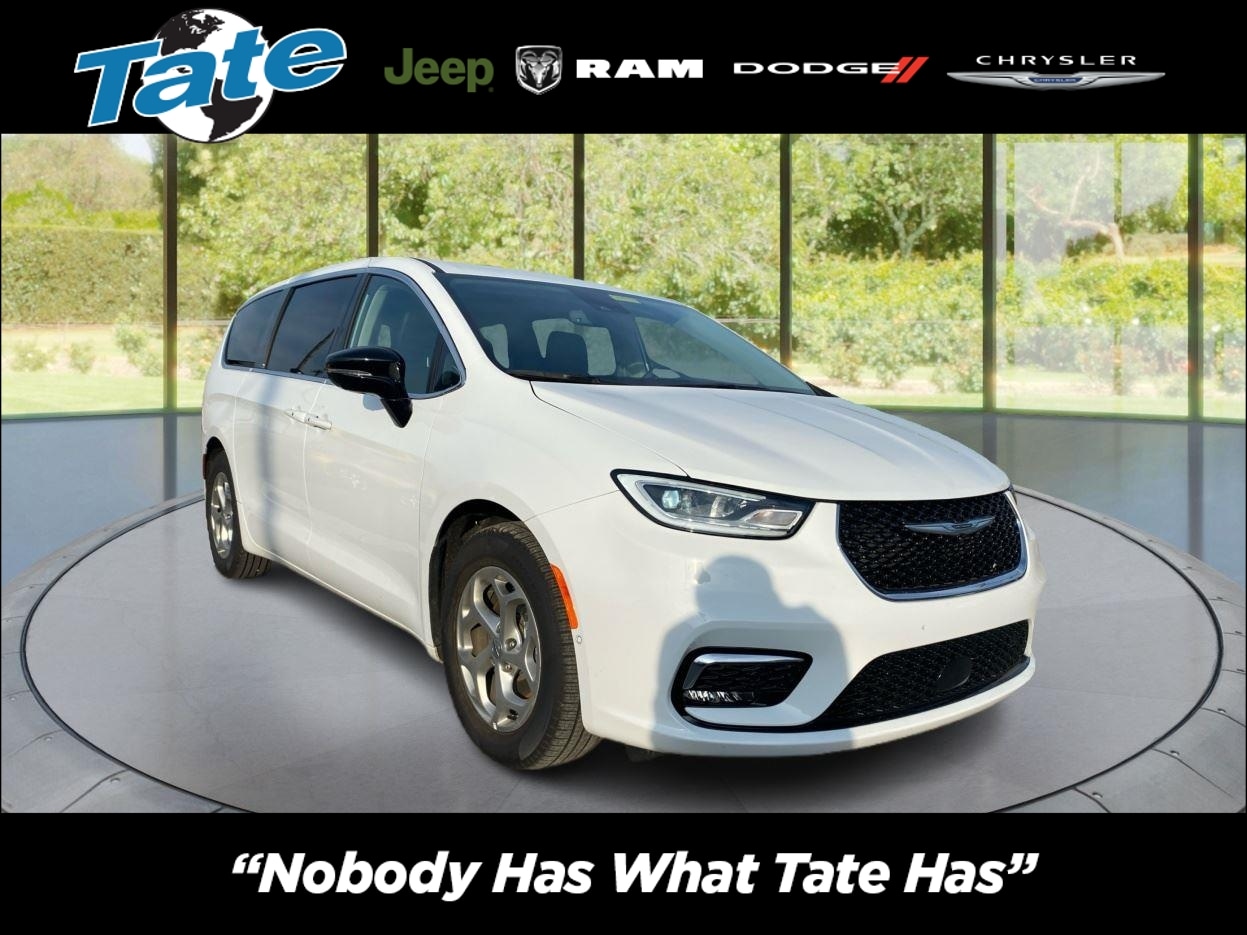 2024 Chrysler Pacifica Limited's photo