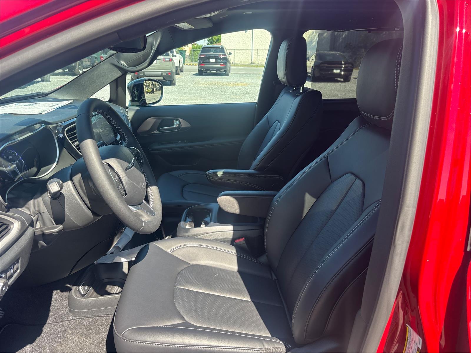 2025 Chrysler Pacifica Select - Photo 9