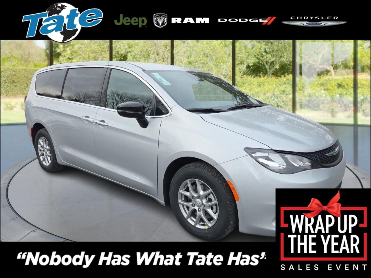 2026 Chrysler Voyager LX's photo