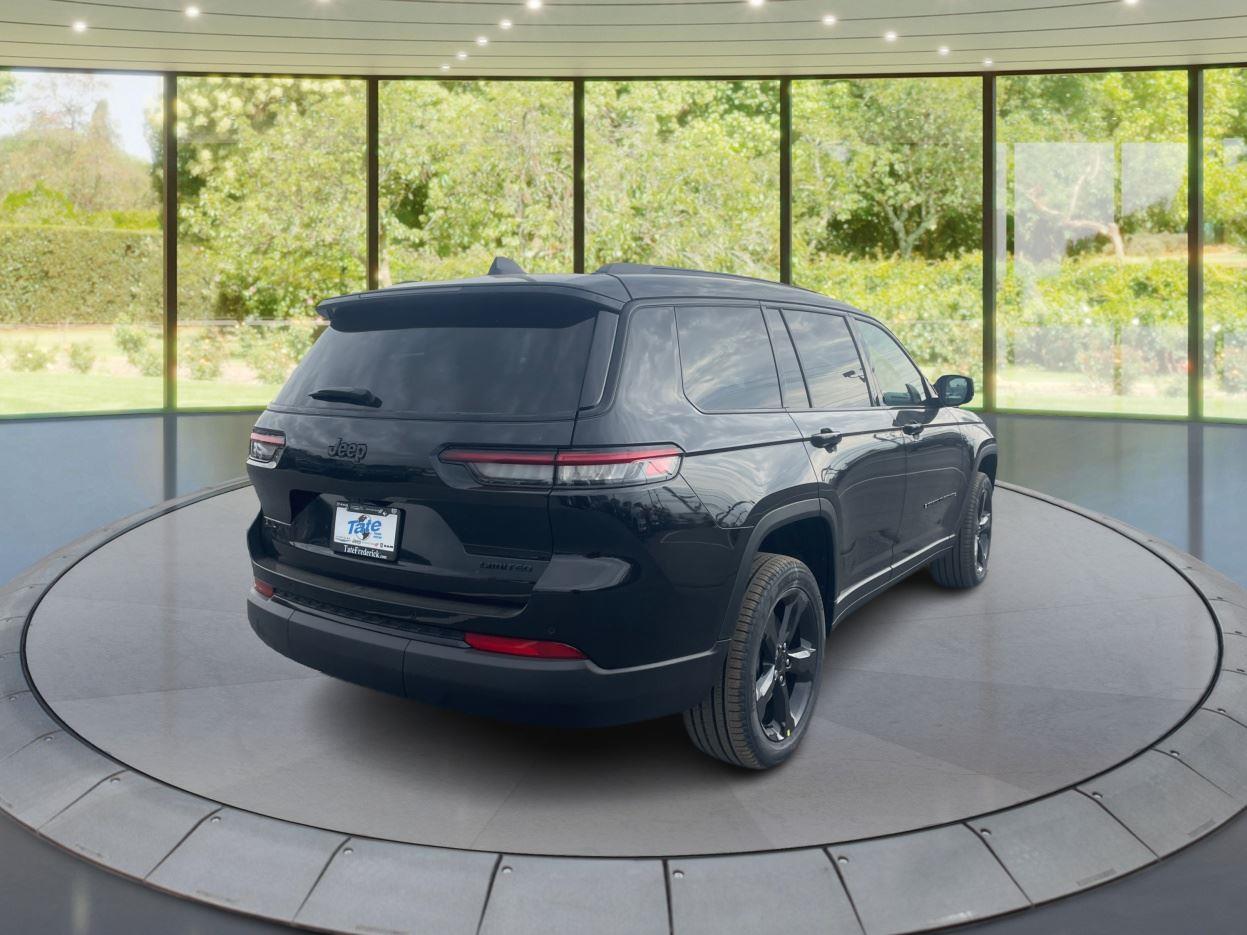 2025 Jeep Grand Cherokee L photo 3