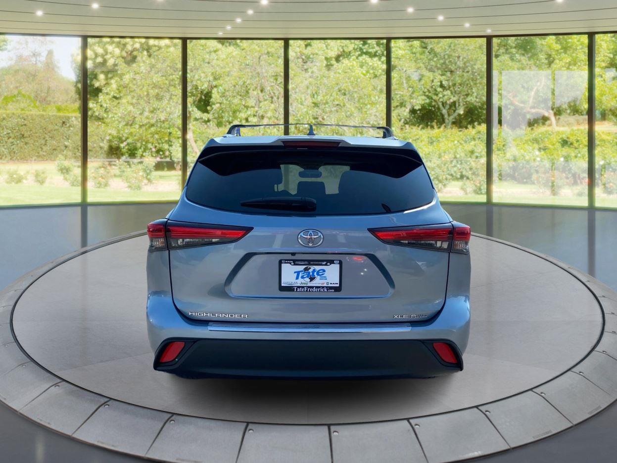 2020 Toyota Highlander XLE photo 4