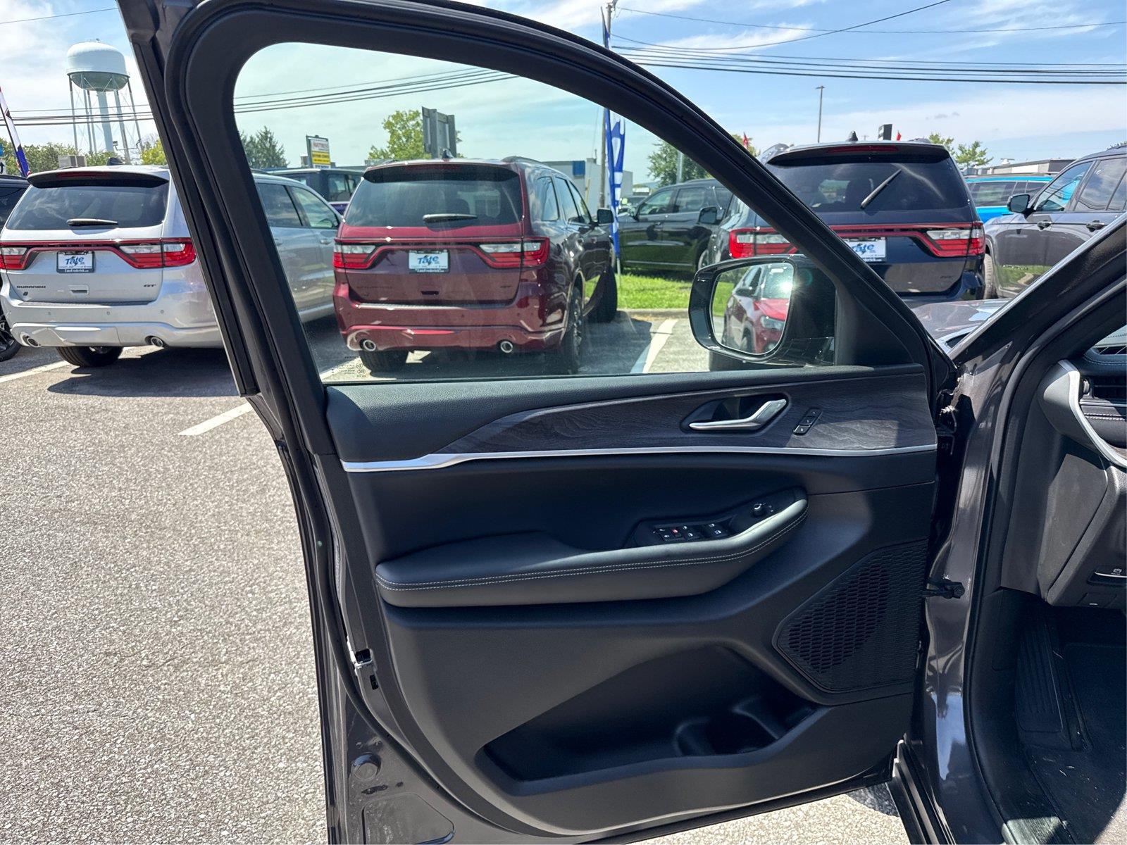 2025 Jeep Grand Cherokee Limited - Photo 18