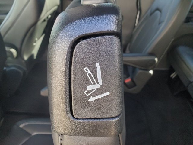 2026 Chrysler Pacifica Select - Photo 44