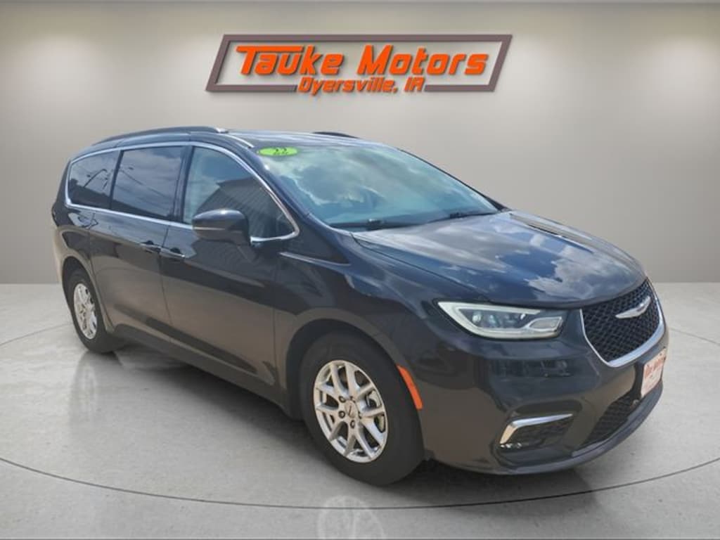 Used 2022 Chrysler Pacifica Touring L Minivan/Van