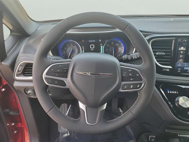 2026 Chrysler Pacifica Select - Photo 18