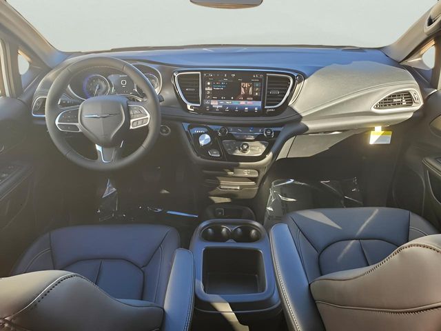 2026 Chrysler Pacifica Select - Photo 39