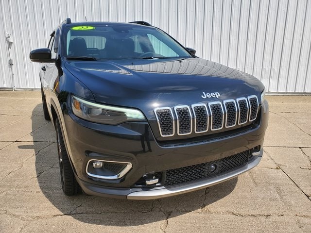 Used 2022 Jeep Cherokee Limited with VIN 1C4PJMDX3ND522339 for sale in Dyersville, IA