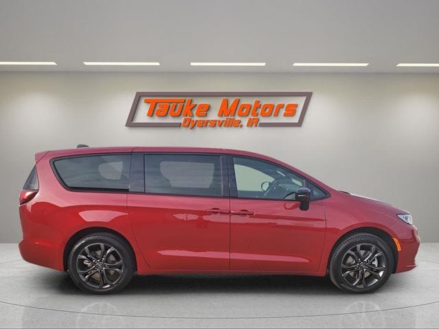 2026 Chrysler Pacifica Select - Photo 8