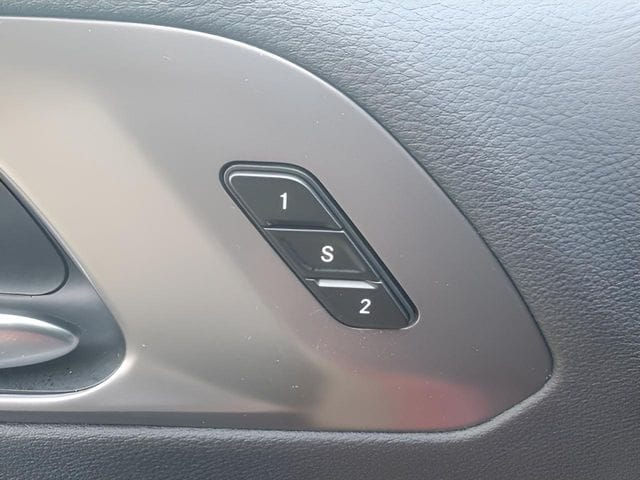 2026 Chrysler Pacifica Select - Photo 13