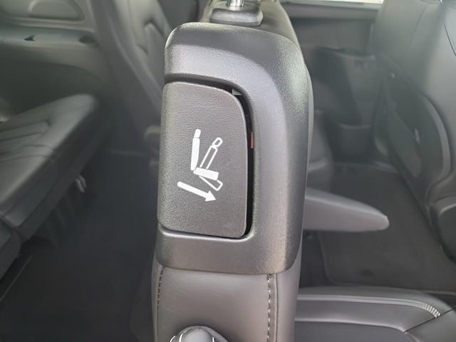 2026 Chrysler Pacifica Select - Photo 54