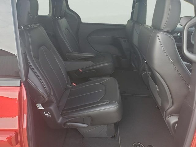 2026 Chrysler Pacifica Select - Photo 53