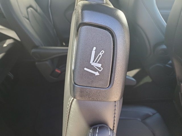 2026 Chrysler Pacifica Select - Photo 50