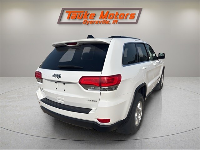 2017 Jeep Grand Cherokee Laredo photo 3