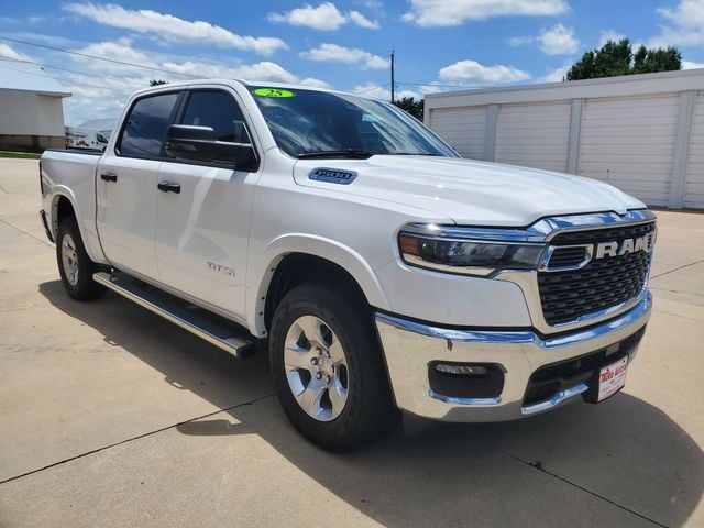 2025 RAM 1500 Big Horn/Lone Star 4x4 Crew Cab 5'7's photo