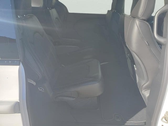2026 Chrysler Pacifica Select - Photo 49