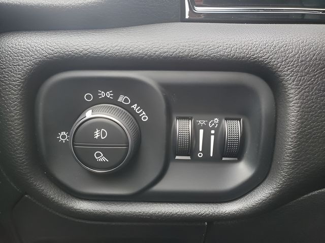 2026 RAM 1500 Laramie - Photo 19